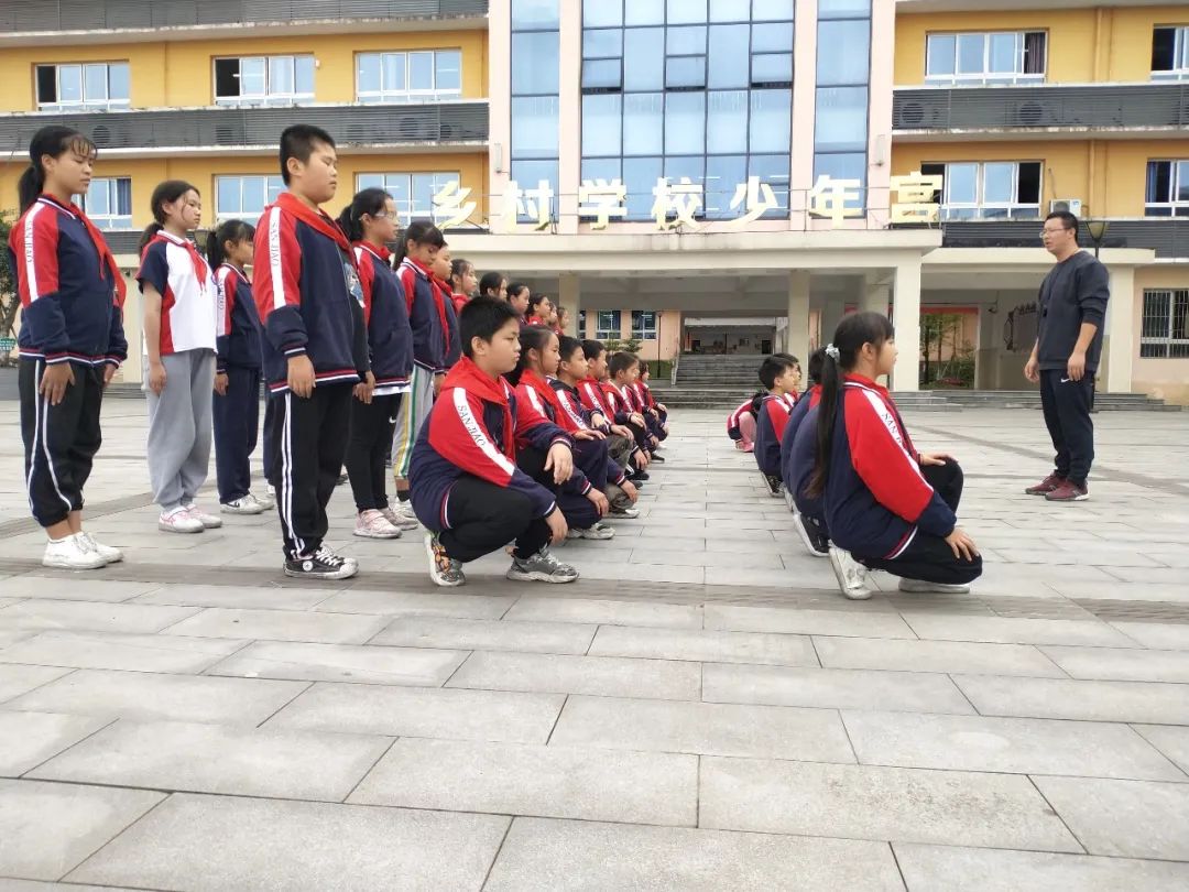 为什么篮球教练要不断改进训练方法_1